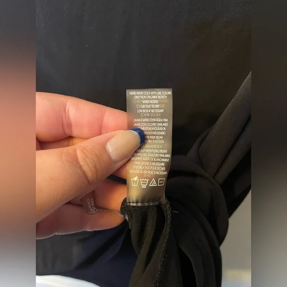 Calvin Klein XL Black Blouse Rhinestone Goldtone Chain V Neck Sleeveless - Picture 6 of 7